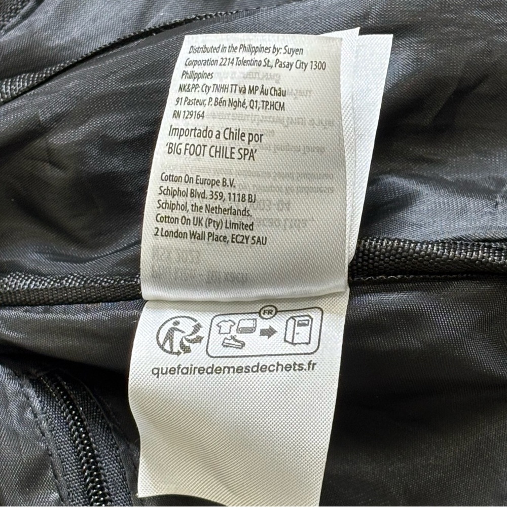 Cotton On-Stylish Black Nylon Crossbody Bag, small zip pocket inside, EUC - Picture 6 of 11